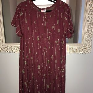 BNWT LuLaRoe Carly Dress Size XL Wine Arrows